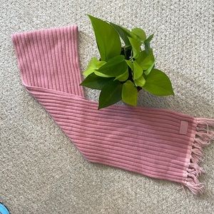 Coach: Pink winter scarf (wool + cashmere + angora blend)